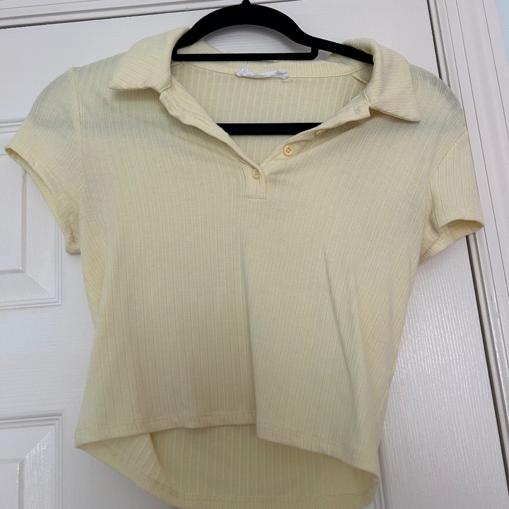 Crop tshirt size small